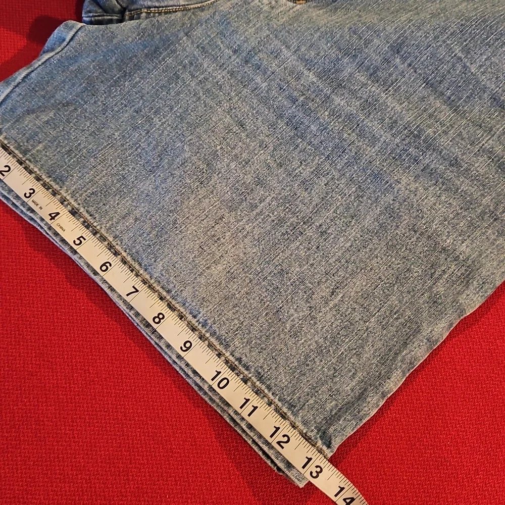 CHEROKEE light wash high waist loose fit jean shorts Sz. 14